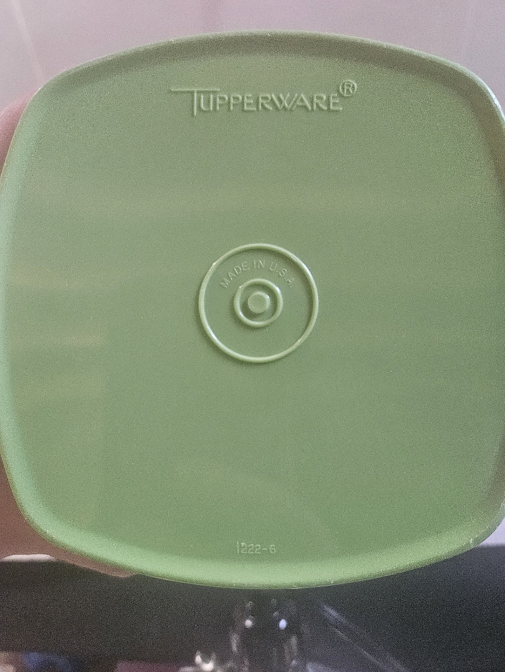 VIntage Lime Green Tupperware Servalier Nesting Canister Model 122 - Picture 6 of 7